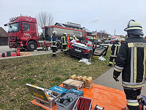 Verkehrsunfall Pkw gegen Lkw